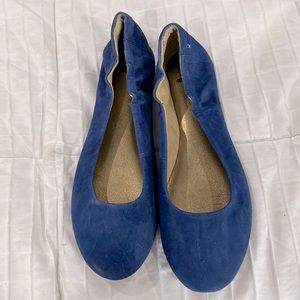 Blue ballerina flats